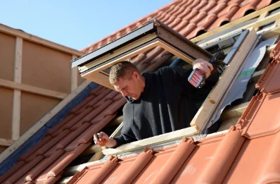 Pose de fenêtres de toit Velux à Savignac